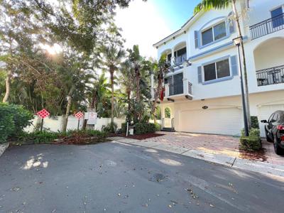 3143 Waterside Circle