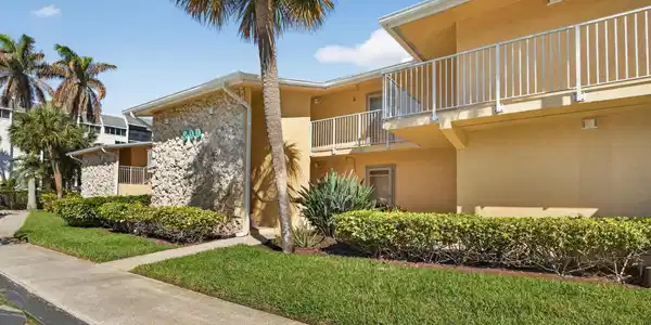 Image 4: OCEAN VILLAS 800