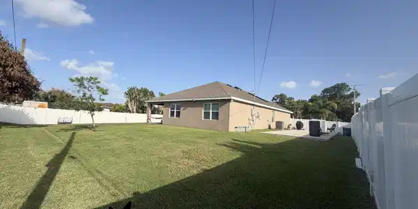 Image 4: Backyard