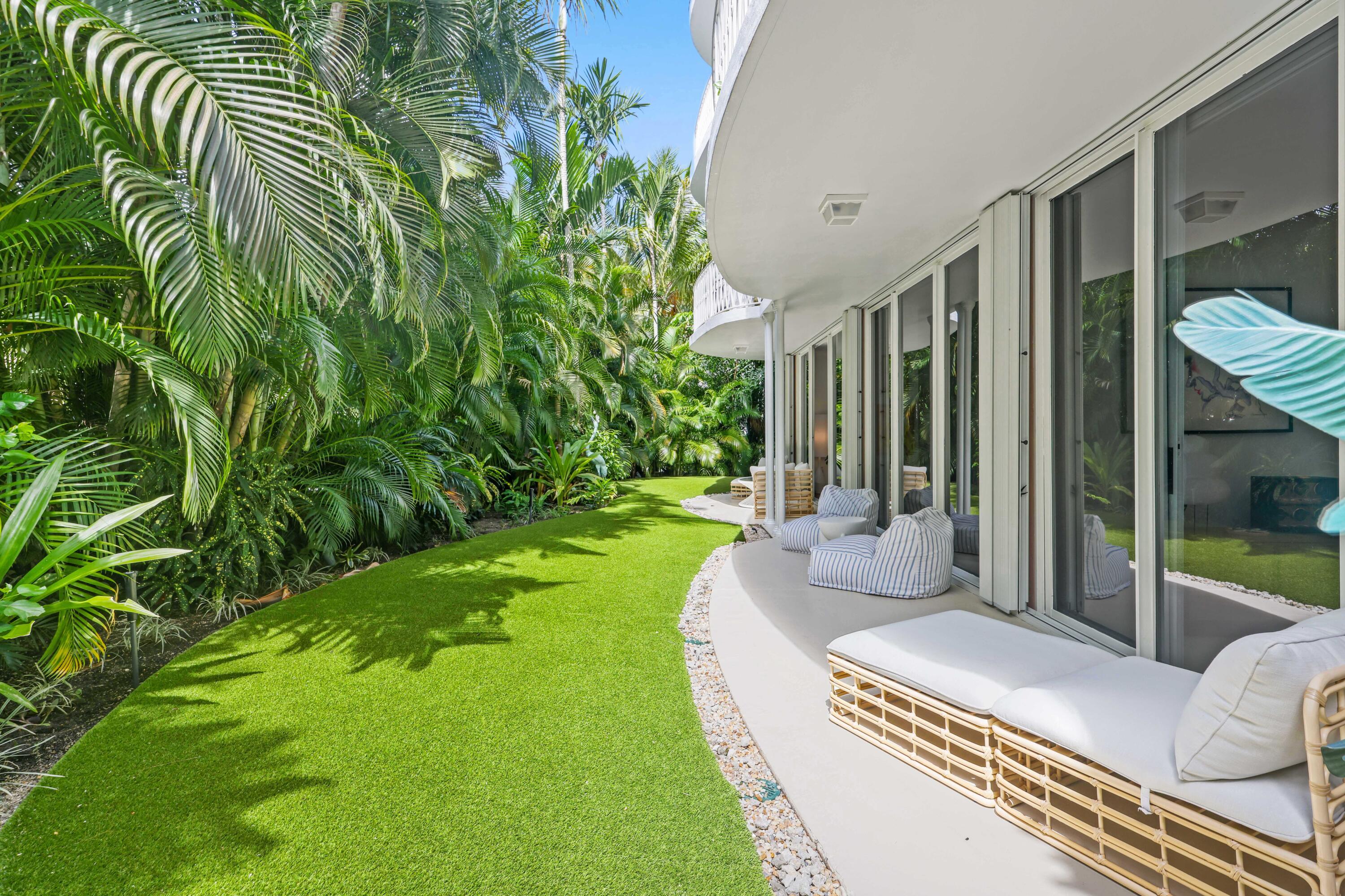 Image 4: Covered Loggia