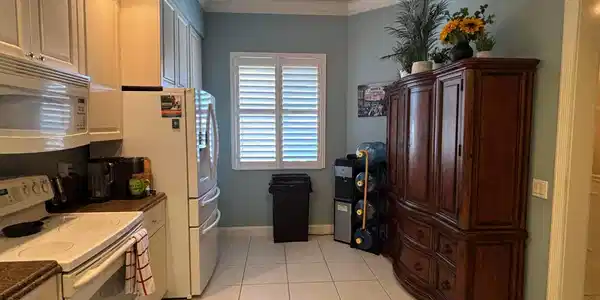 Image 4: Kitchen