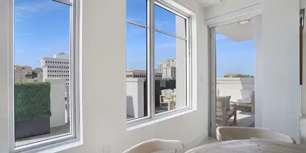 Image 3: Natural light draws the interior toward the reside