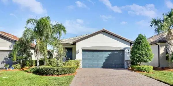 633 SE Monet Drive