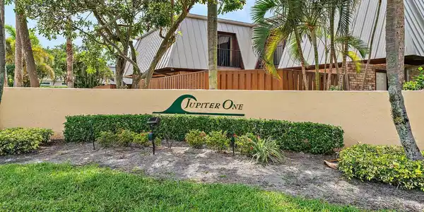 1420 Ocean Way