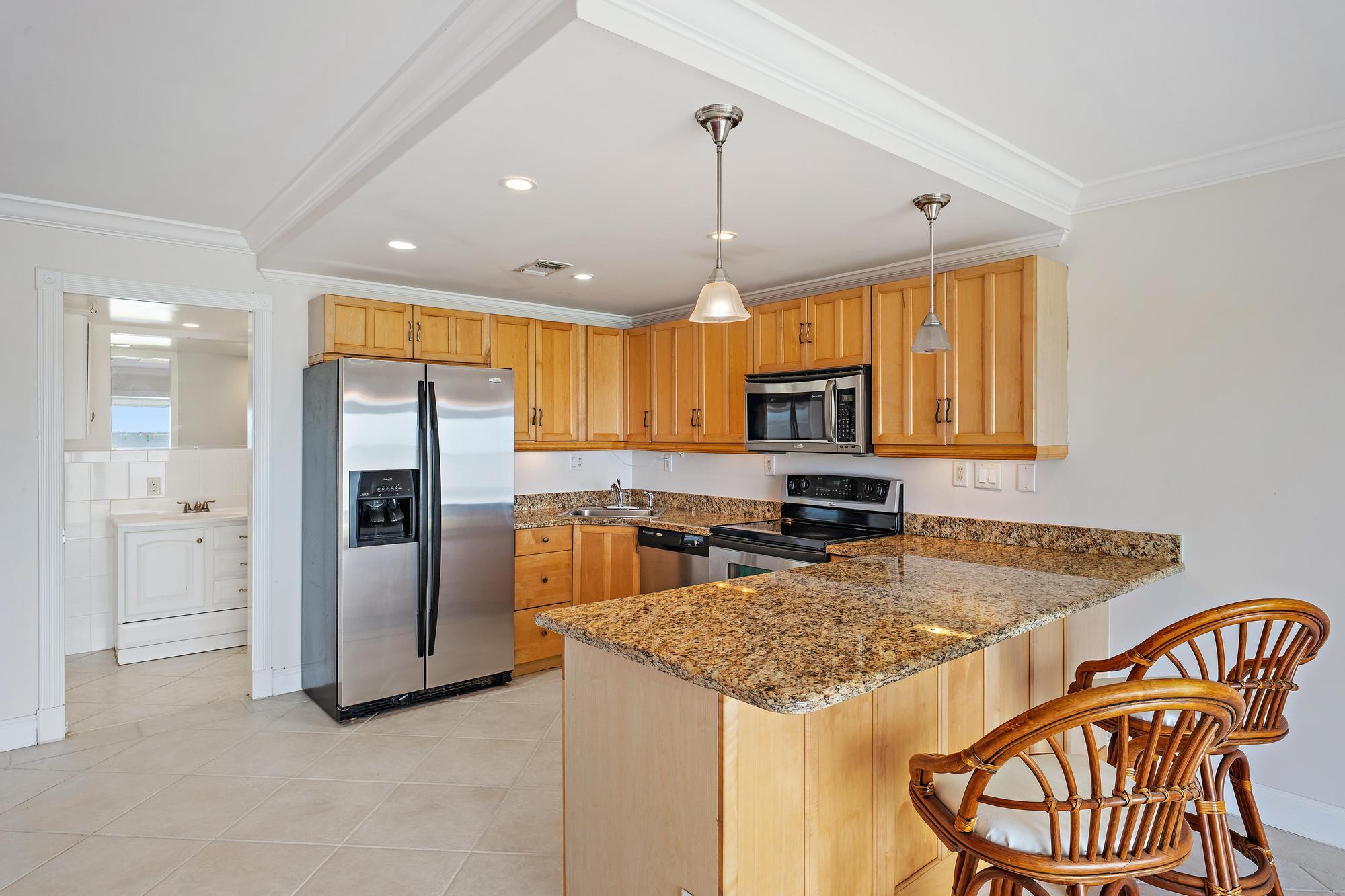 Image 4: Open Kitchen