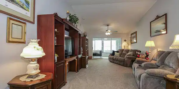 Image 4: 7