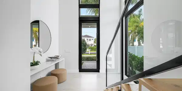 Image 3: 4