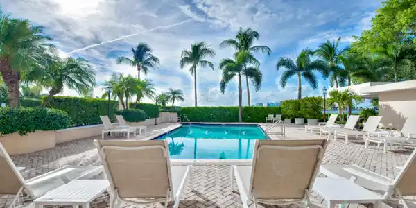 Image 3: 250-Bradley-Pl-308-Palm-Beach_EZP4771