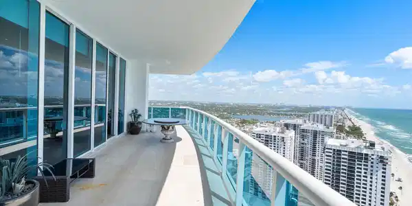 Image 3: 067-2711 S Ocean Dr unit 3602_067