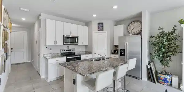 Image 3: Kitchen with Counter Tops