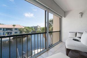 1 Royal Palm Way