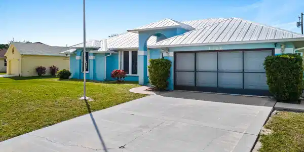3126 SE Card Terrace