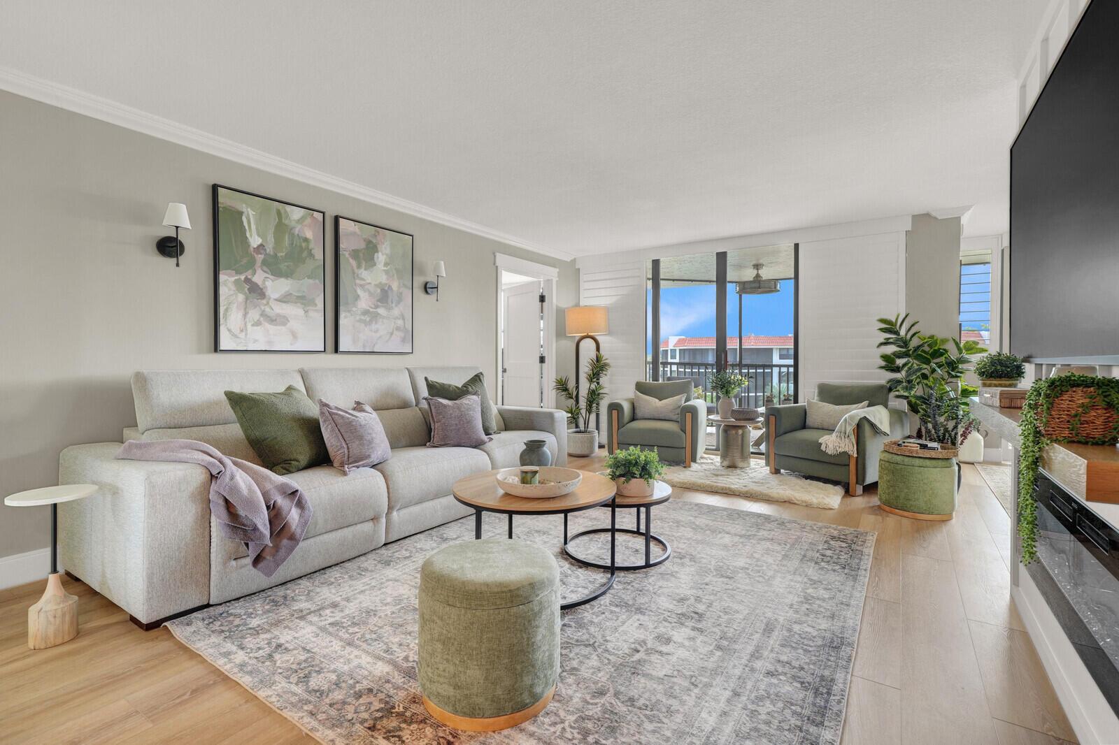 Image 3: Living Room