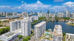 18061 Biscayne Boulevard