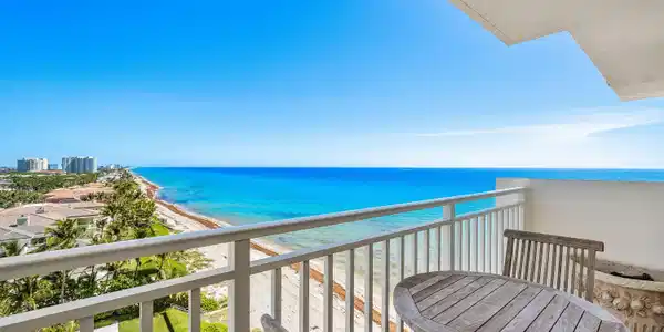 Image 2: Stunning endless coastal, city, intercoastal and o
