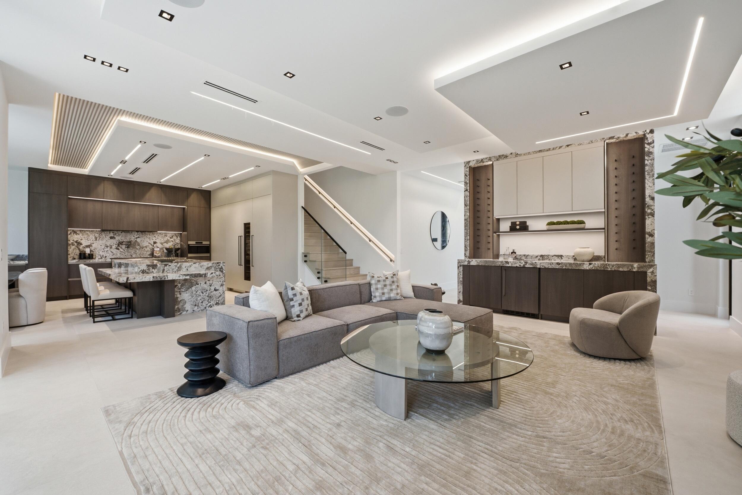 Image 2: Living Room