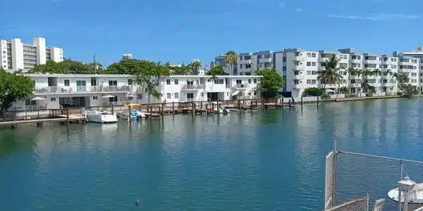 Image 4: BALCONY VIEW 3