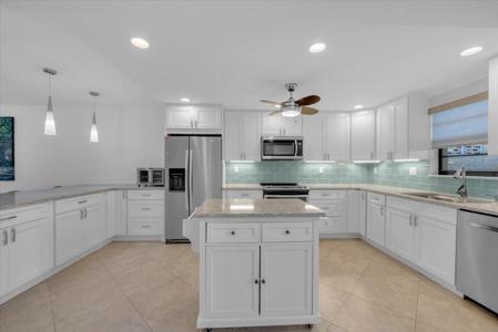 300 N Highway A1a