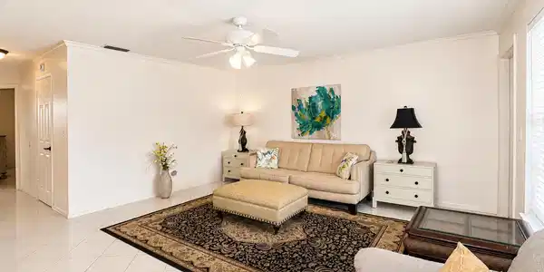 Image 3: 3