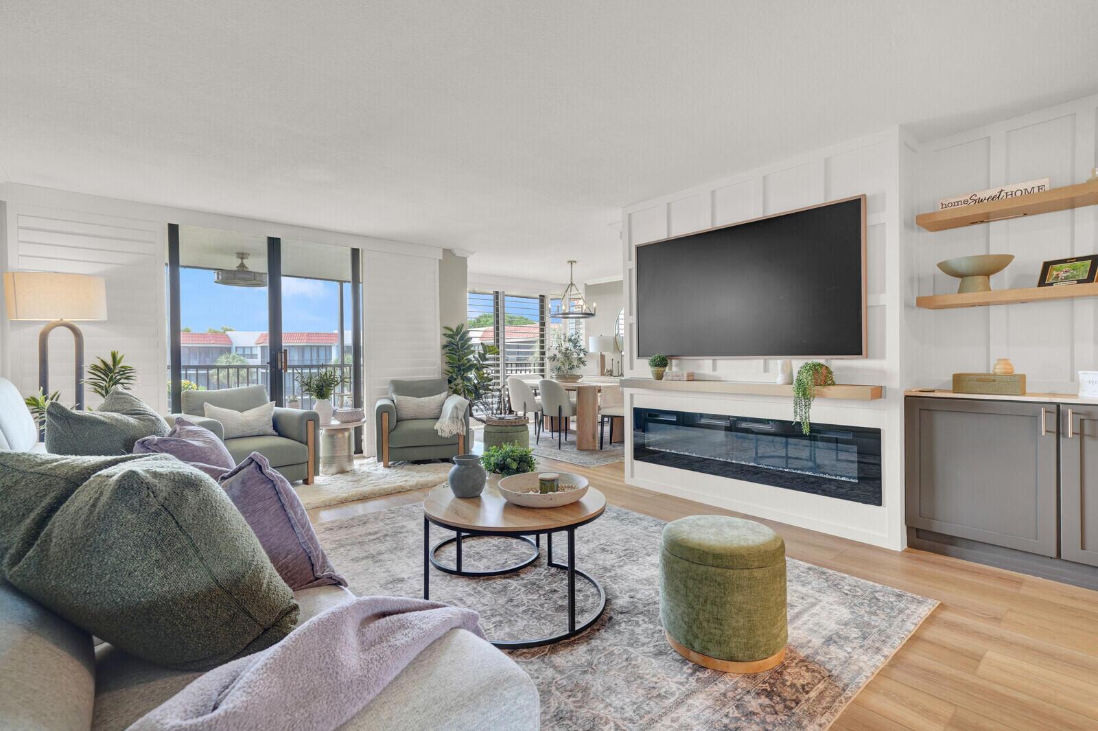 Image 4: Living Room