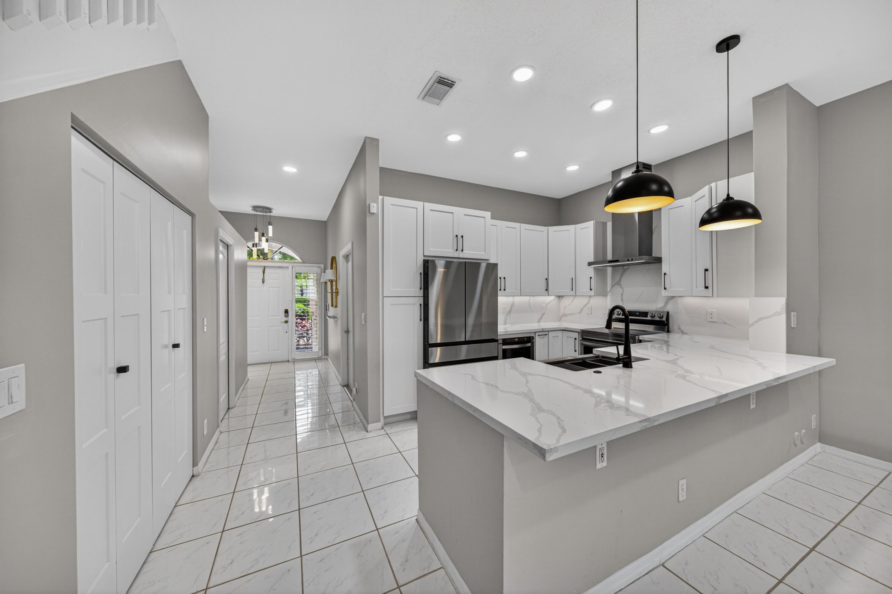 Image 2: 2023 updated kitchen