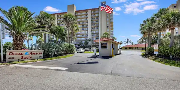Image 2: Your Beach Getaway Starts Here! Walk to the Sand