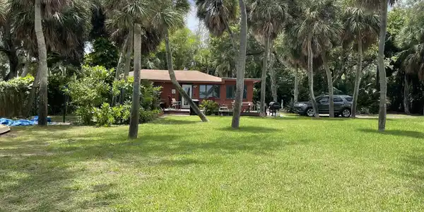Image 2: 2-back yard to house