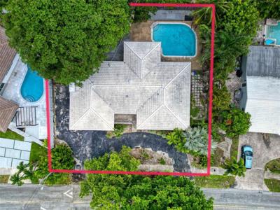 2548 Middle River Dr