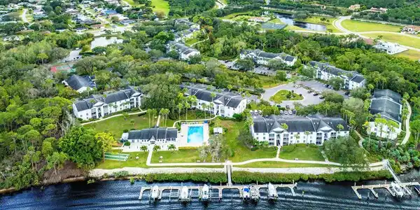 2506 SE Anchorage Cove