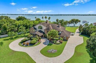 240 Utopia Circle