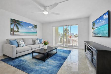 720 Bayshore Drive