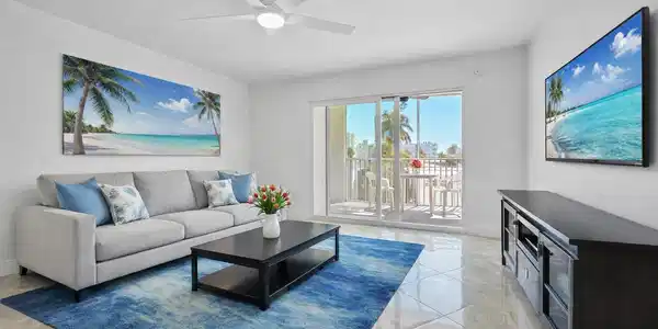 720 Bayshore Drive