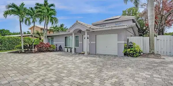 1000 SE 4th Ct