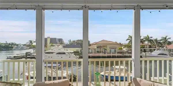 3050 NE 48th Court
