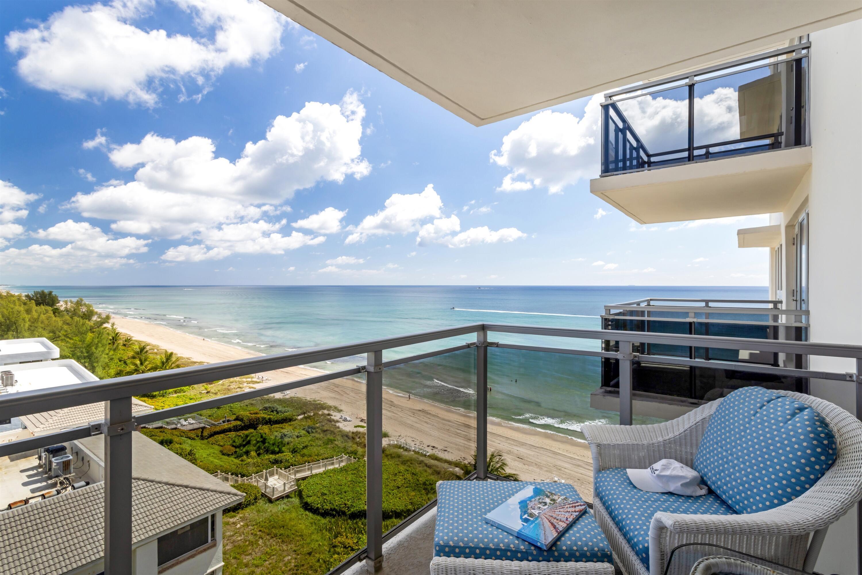 Image 2: OCEANVIEW BALCONY