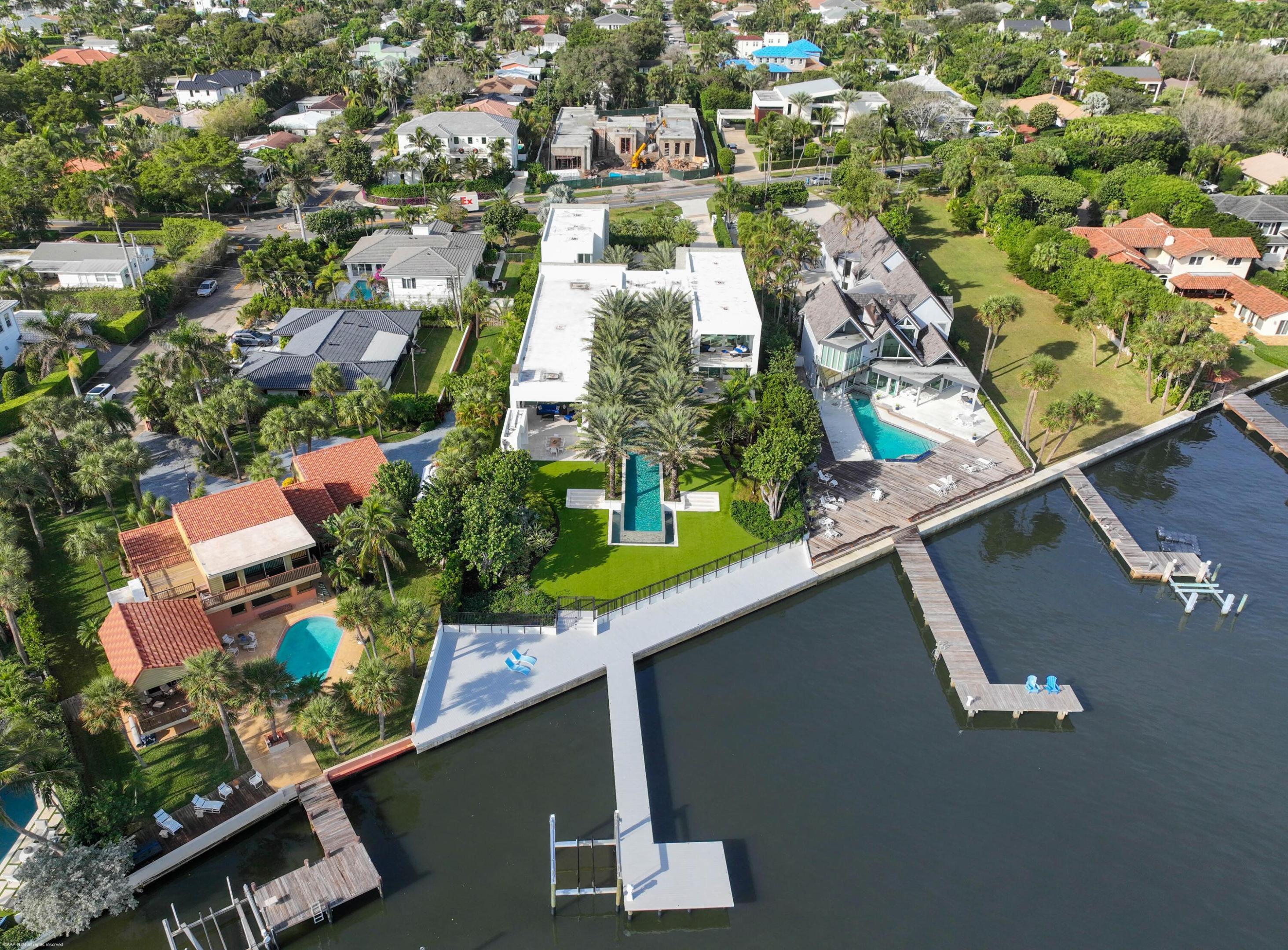 Image 4: 7810 S Flagler Dr 003