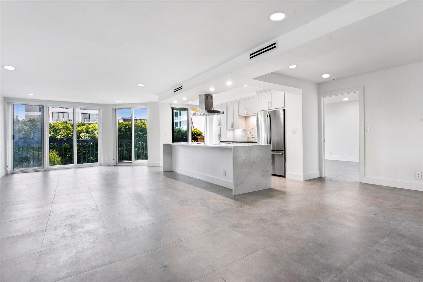 Image 4: Large Open Plan