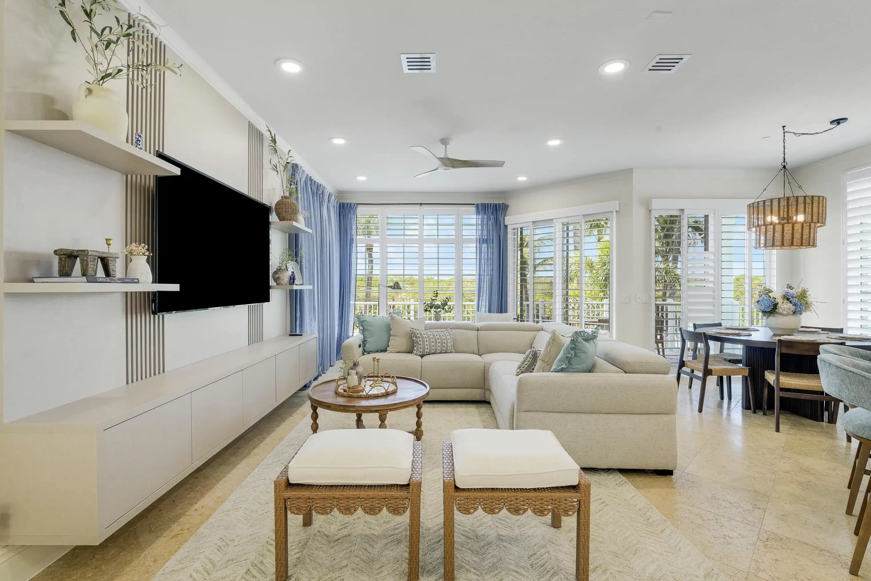 Image 1: Living room
