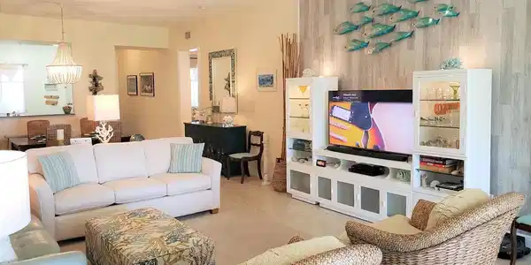 27 Harbour Isle Drive W