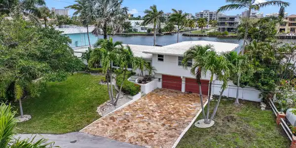 442 SE 17th Terrace