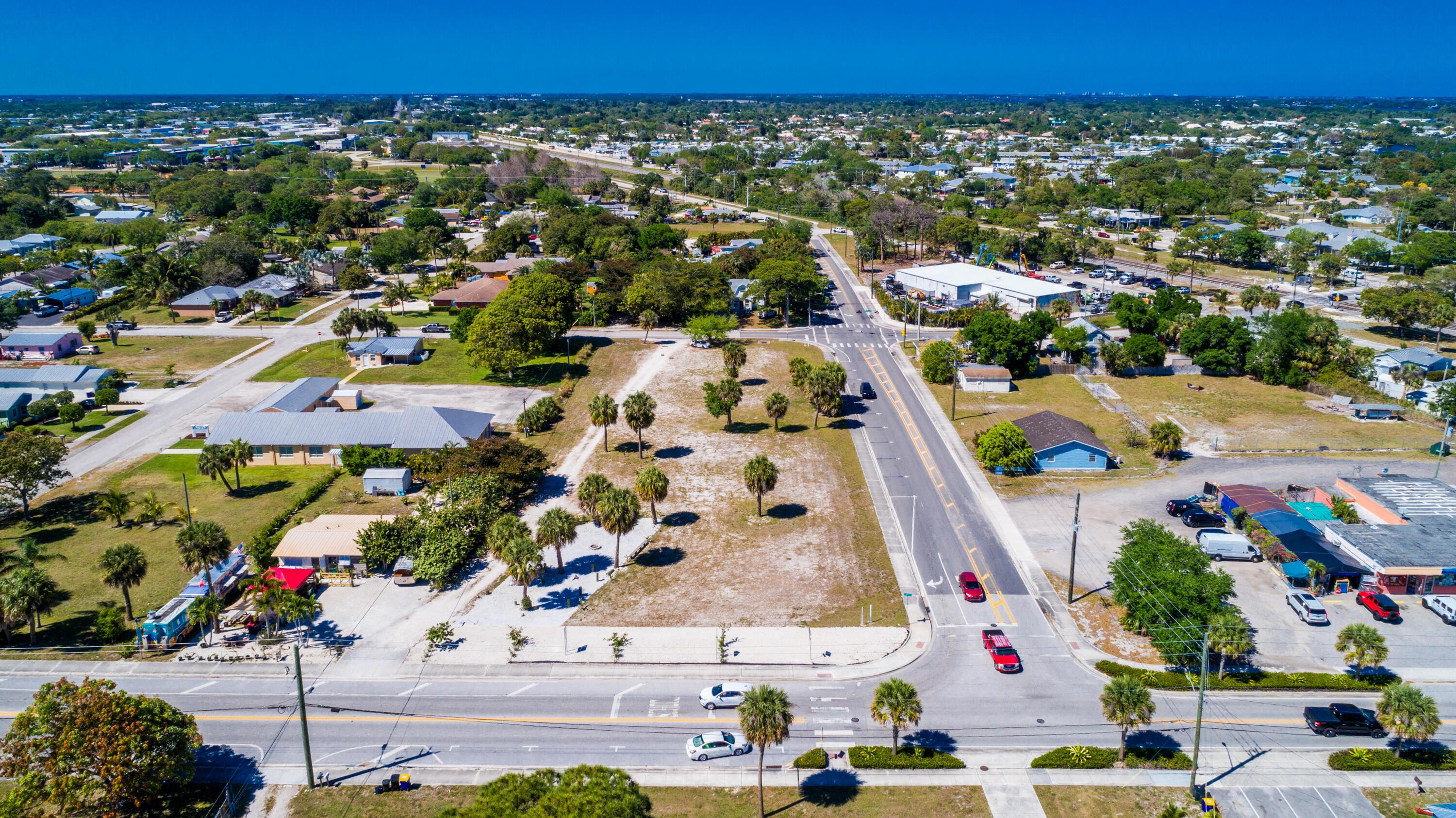 Image 4: 4878 SE Commerce Ave Stuart FL-print-008
