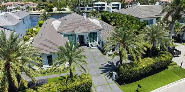 1992 Royal Palm Way