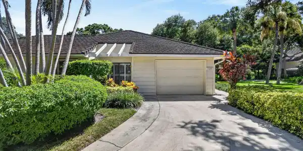 Image 3: 11453ShadyOaksLane(3)