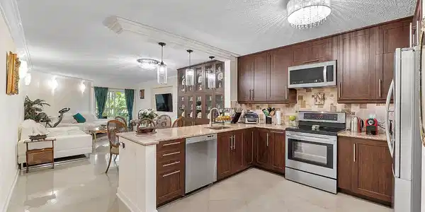 961 SE 20th Ave