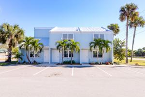 804 Shorewinds Drive