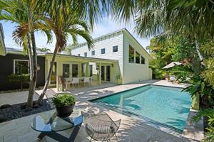 1429 N Lakeside Drive