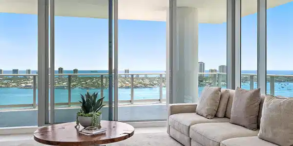 Image 3: 220 Lake Shore Dr unit 2212-11