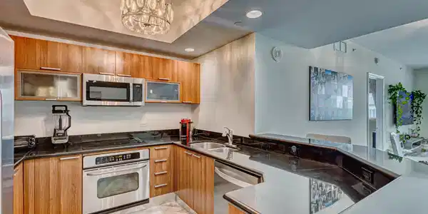 Image 2: KITCHEN