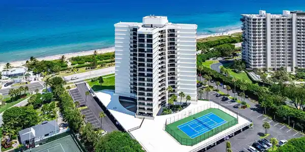 4545 N Ocean Boulevard