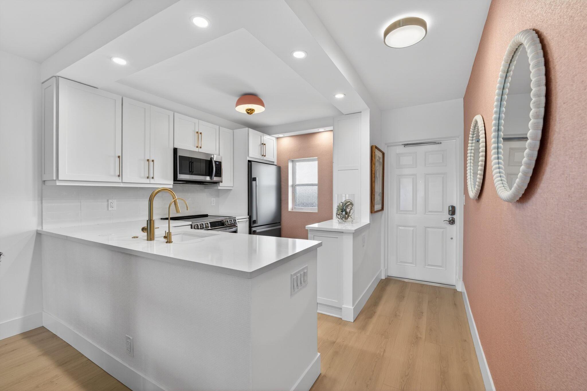 Image 2: 4-web-or-mls-DSC08045